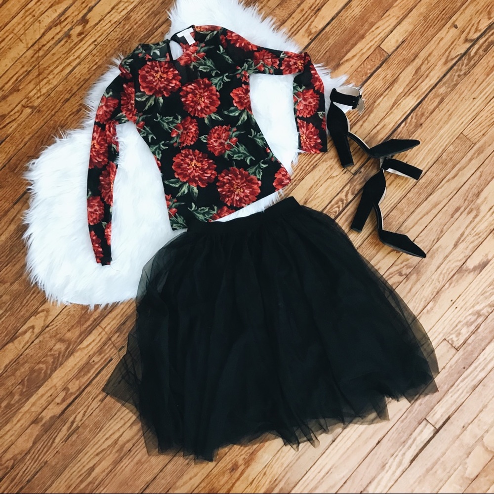 Small Black Tulle Mid-Length Vici Skirt